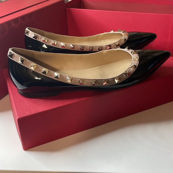 ♥️SOLD♥️ Pre-owned Valentino Garavani Rockstud BLK Patent Leather Flats - Picture 4 of 7